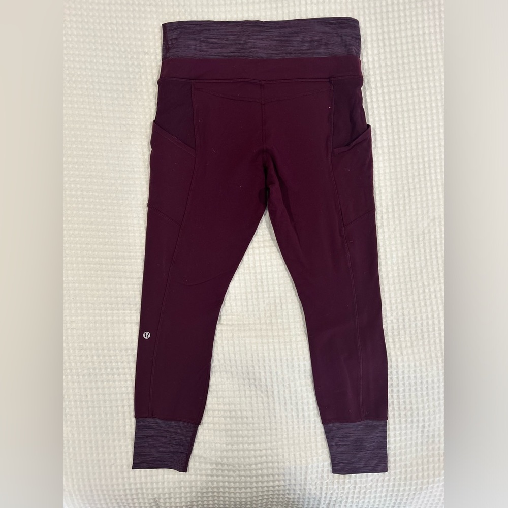 Lululemon jogger style legging with stripped anke and waist band sz 10.